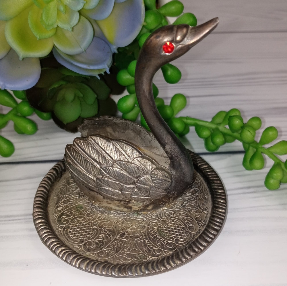 Vintage Swan Trinket Dish Ring Jewelry Holder